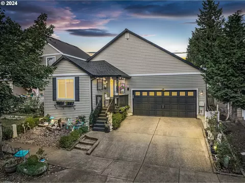 38837 Sawyer St, Sandy, OR 97055