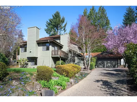 4721 SW Lowell Ct, Portland, OR 97221