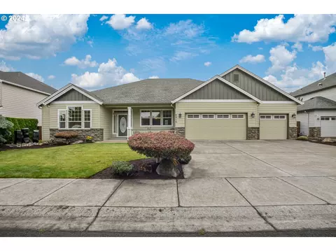 9916 NE 104th St, Vancouver, WA 98662