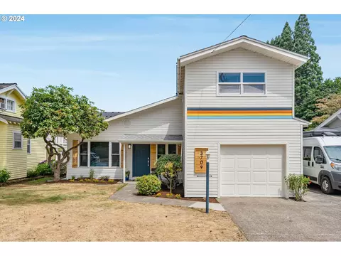 3709 NE Simpson St, Portland, OR 97211