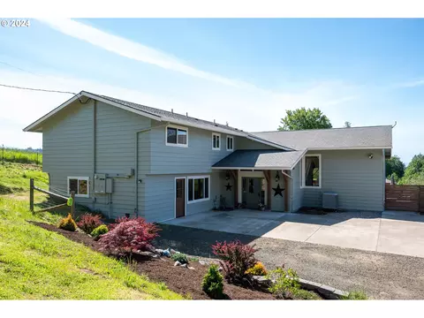 28009 NW Dorland Rd, North Plains, OR 97133