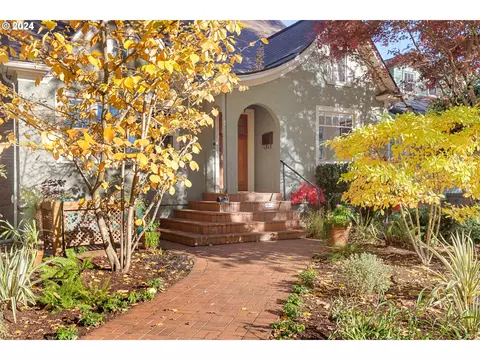 1804 SE Ladd Ave, Portland, OR 97214