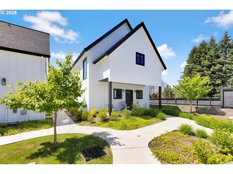 11813 NW 38th Ave #J, Vancouver, WA 98685