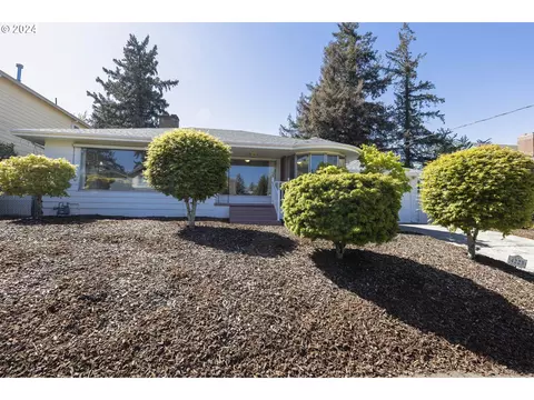 4223 NE 76th Ave, Portland, OR 97218