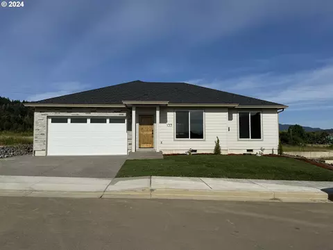 133 Coles Valley St, Sutherlin, OR 97479