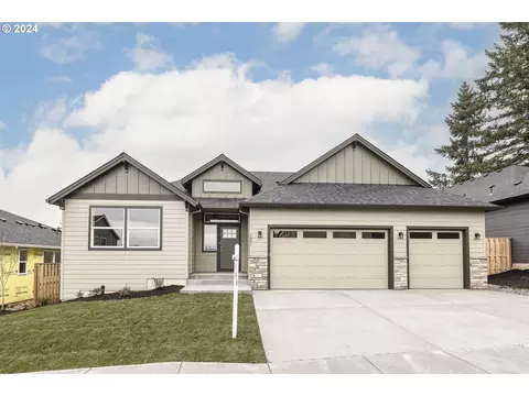 1365 NE Christine St, Estacada, OR 97023