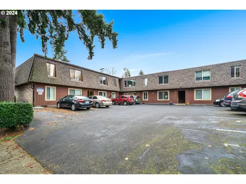 8833 N Syracuse St #16, Portland, OR 97203