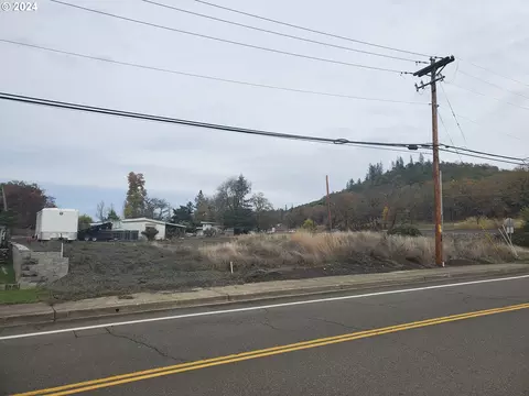 3598 Hooker Rd, Roseburg, OR 97470