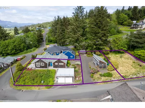 219 Fir St, Wheeler, OR 97147