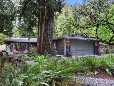 29060 SE Woods Rd, Eagle Creek, OR 97022