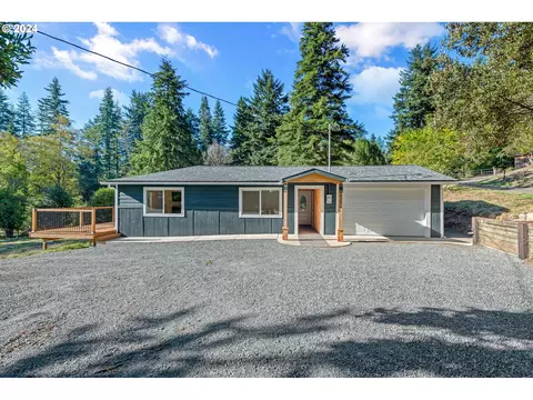 93676 Cordell Ln, Coos Bay, OR 97420
