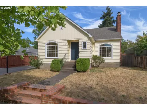 1717 Washington St, Eugene, OR 97401 photo 1