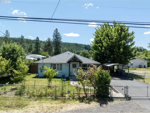 4603 Long St, Sweet Home, OR 97386