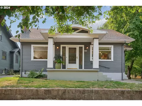 1704 SE Lavender St, Portland, OR 97214