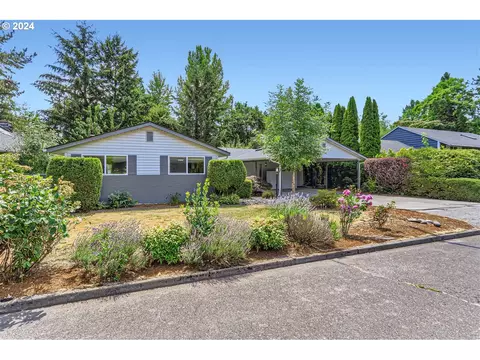 5716 SW Seymour Ct, Portland, OR 97221