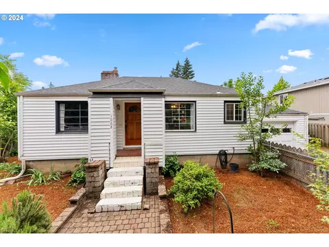 1068 7th St, Salem, OR 97304