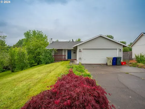 1562 S Ivy St, Cornelius, OR 97113