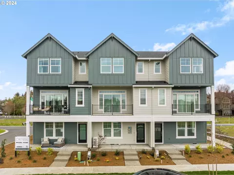 3405 SE White Oak Ave, Hillsboro, OR 97123