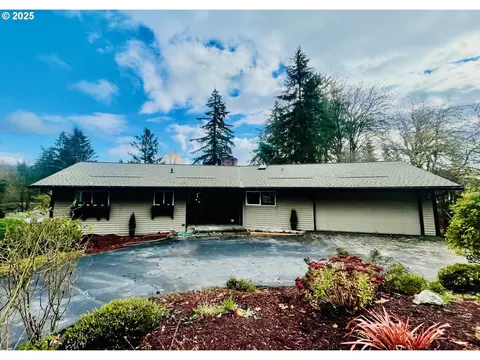 6 Falstaff St, Lake Oswego, OR 97035