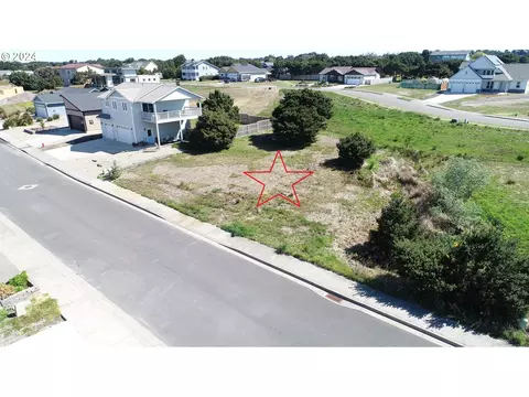 3157 Periwinkle Ln SW, Bandon, OR 97411