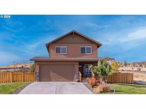 421 Little Lake Rd, Maupin, OR 97037