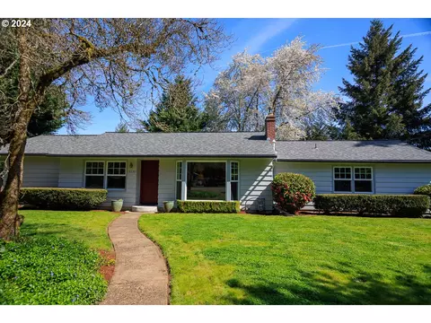 16730 SEvergreen Ln, Milwaukie, OR 97267