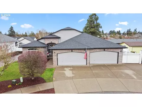 18975 Cathy Adams Dr, Oregon City, OR 97045