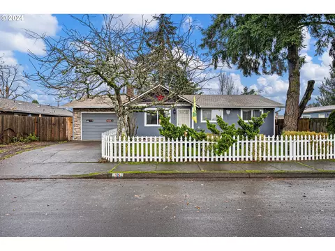 525 S 35th St, Springfield, OR 97478