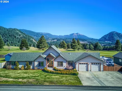 352 Smith Beckon Rd, Carson, WA 98610