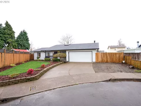 4804 NE Towers Ct, Salem, OR 97301