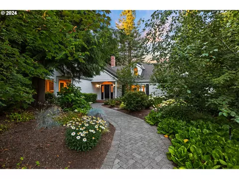 7341 NW Summitview Dr, Portland, OR 97229