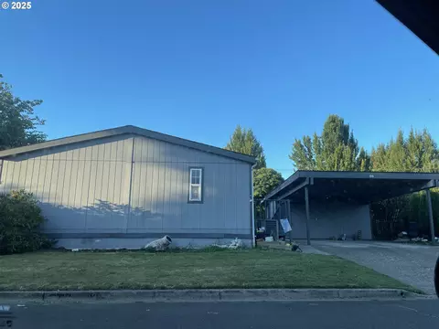 655 NE Burnett Rd #46, Mcminnville, OR 97128