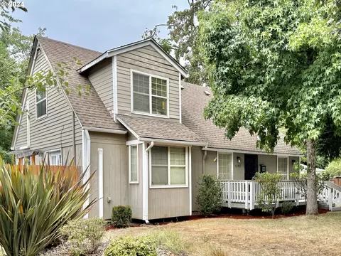 1352 Mill St, Springfield, OR 97477