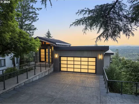 5262 SW Westwood, Portland, OR 97239