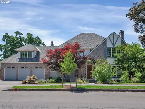 3832 Fairhaven Dr, West Linn, OR 97068