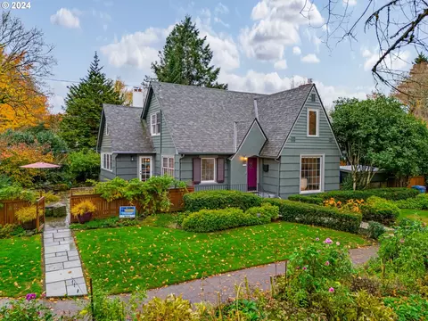 3532 SE Knapp St, Portland, OR 97202
