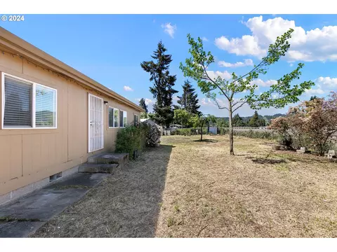 669 54th St, Springfield, OR 97478