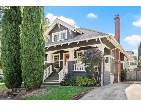 3744 SE Clay St, Portland, OR 97214