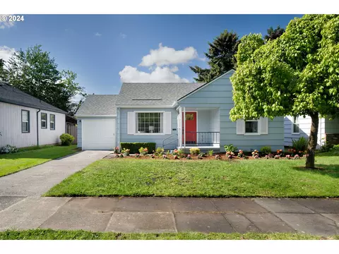 9048 SE Alder St, Portland, OR 97216