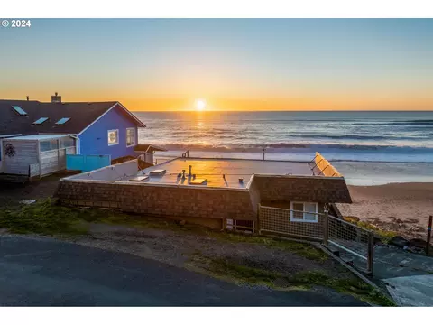 7075 Neptune Ave, Gleneden Beach, OR 97388