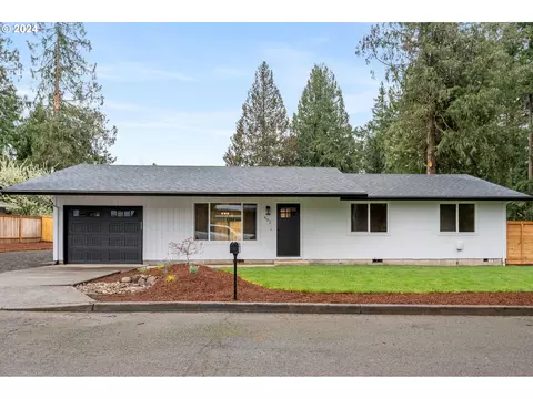 492 SW Grove Rd, Estacada, OR 97023