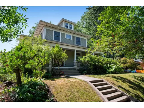 3204 NE Hancock St NE, Portland, OR 97212