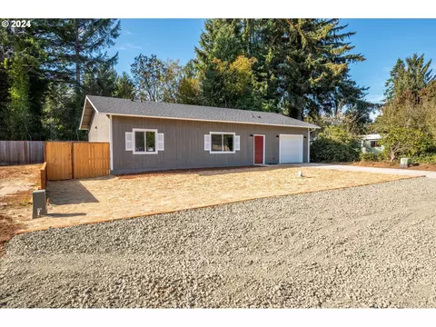 501 North Ave, Bandon, OR 97411