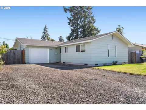 3851 Alcona St, Springfield, OR 97478