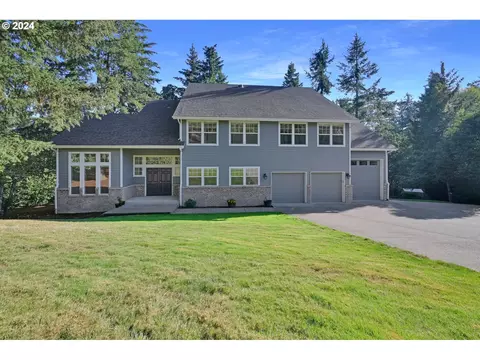 3913 N Shasta Loop, Eugene, OR 97405