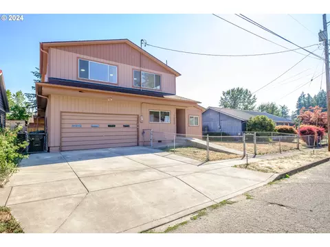 1875 Grape St, Sweet Home, OR 97386