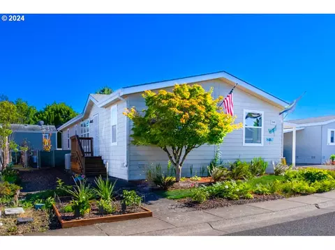 1699 N Terry St #349, Eugene, OR 97402