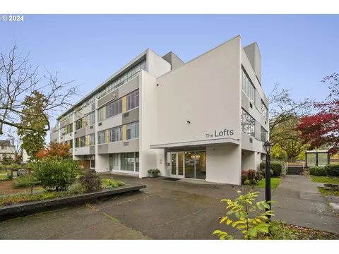 900 NE 81st Ave #104, Portland, OR 97213