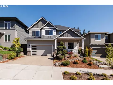 15823 SE Bollam Dr, Happy Valley, OR 97015