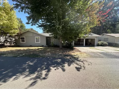 2850 Summer St, Salem, OR 97302